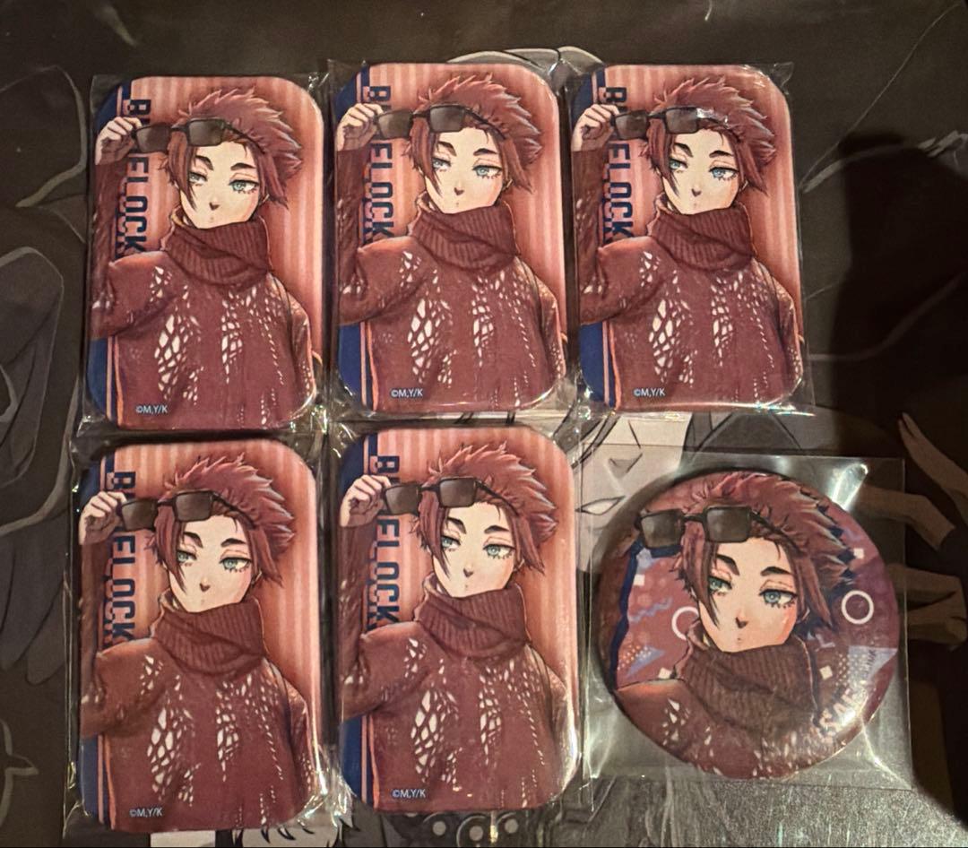 ブルーロック 糸師冴 私服 缶バッジ - メルカリ