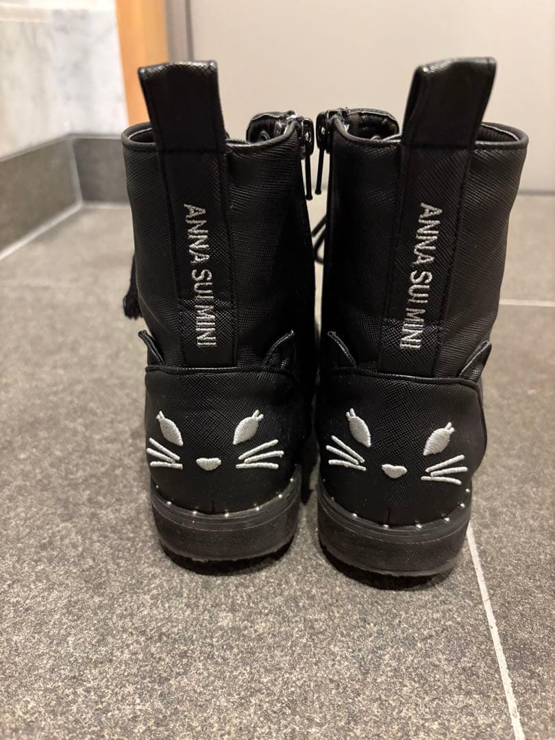 ANNA SUI MIN 猫デザイン ブラックブーツ 21cm - メルカリ