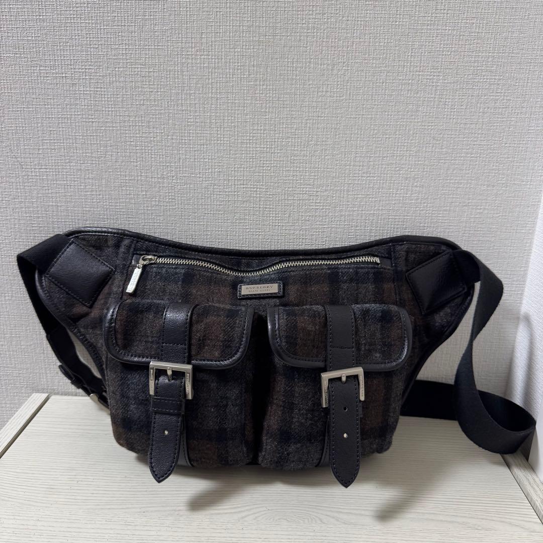【レア品】【新品同様】バーバリー　ブラックレーベル ボディバッグ ツイード