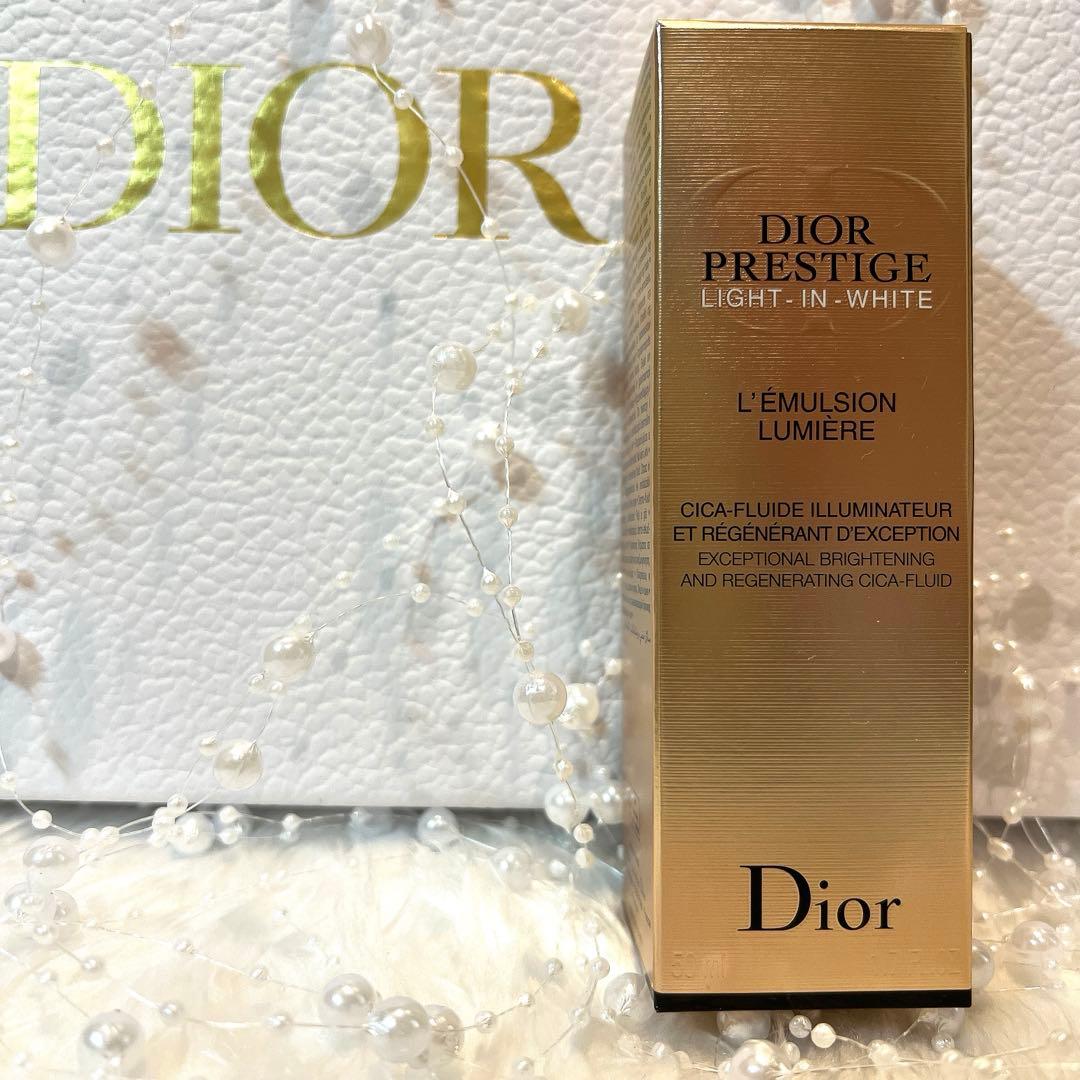 Diorプレステージ ホワイト リンクル エマルジョン ルミエール46200円