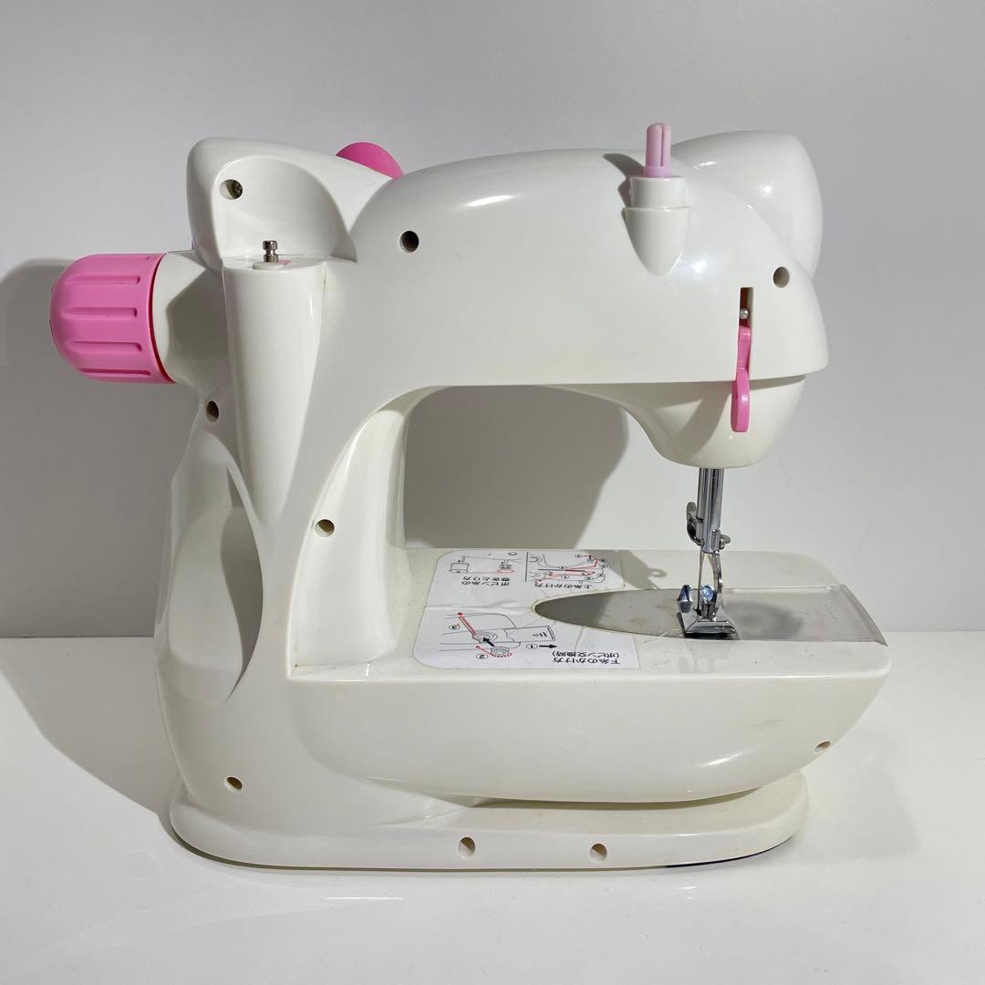 ハローキティ キティちゃん お手軽ミシン キティ型 電動ミシン 当時物