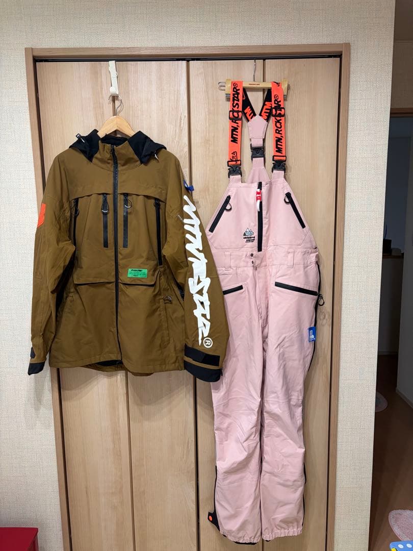 マウンテンロックスター 上下セットＬサイズ