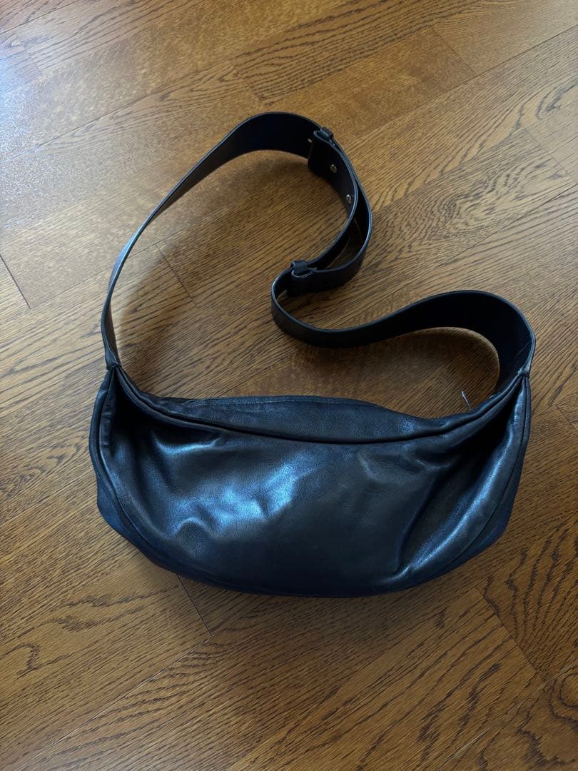 COS レザープリーツベルトバッグ COS