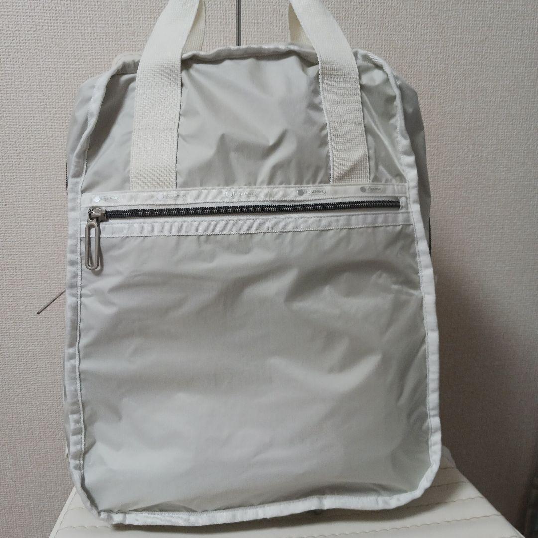 1860　レスポートサック　エッセンシャル　リュック　ホワイト　極美品 LeSportsac（レスポートサック） デイバック リュック ESSENTIAL