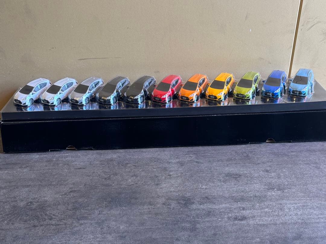 M*様 【非売品】 トヨタ アクア 1/43 ミニカー カラーサンプル 11台セ