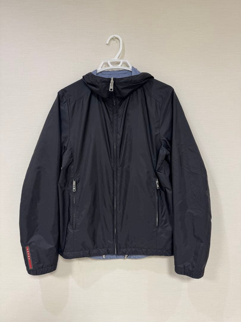 プラダ　リバーシブル　ナイロン　パーカー　美品