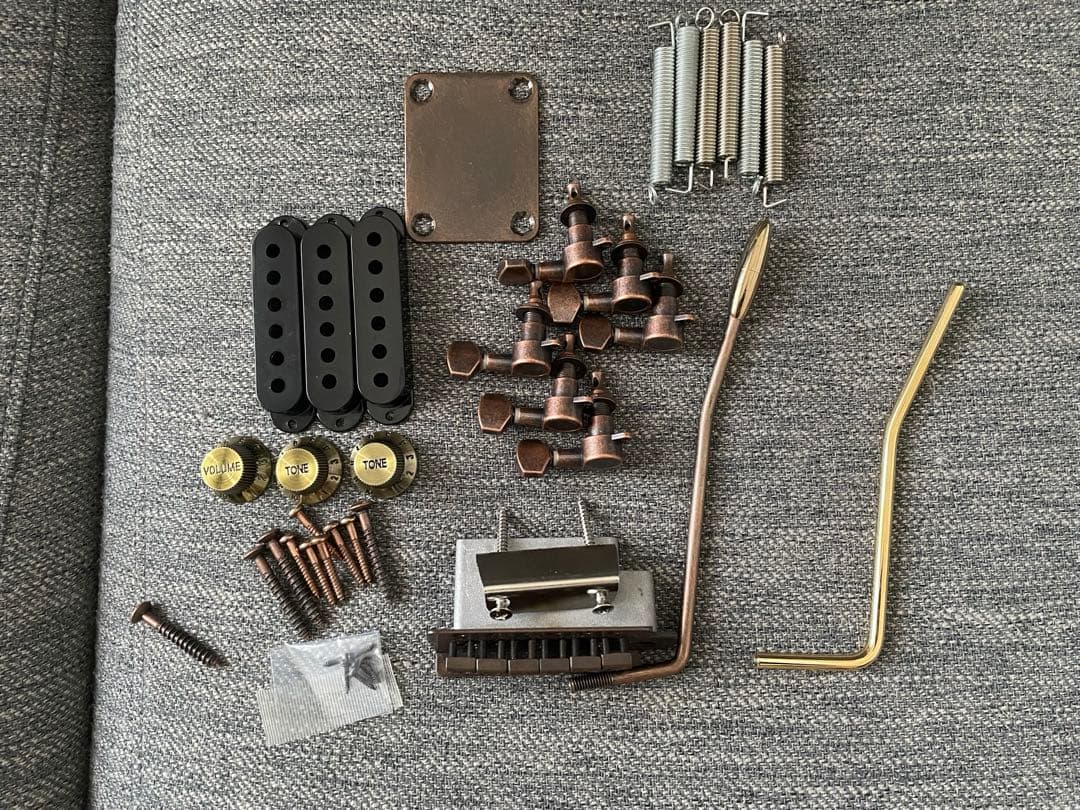 ろ*ど様 ハンドメイド ストラトキャスター オイルフィニッシュ - メルカリ