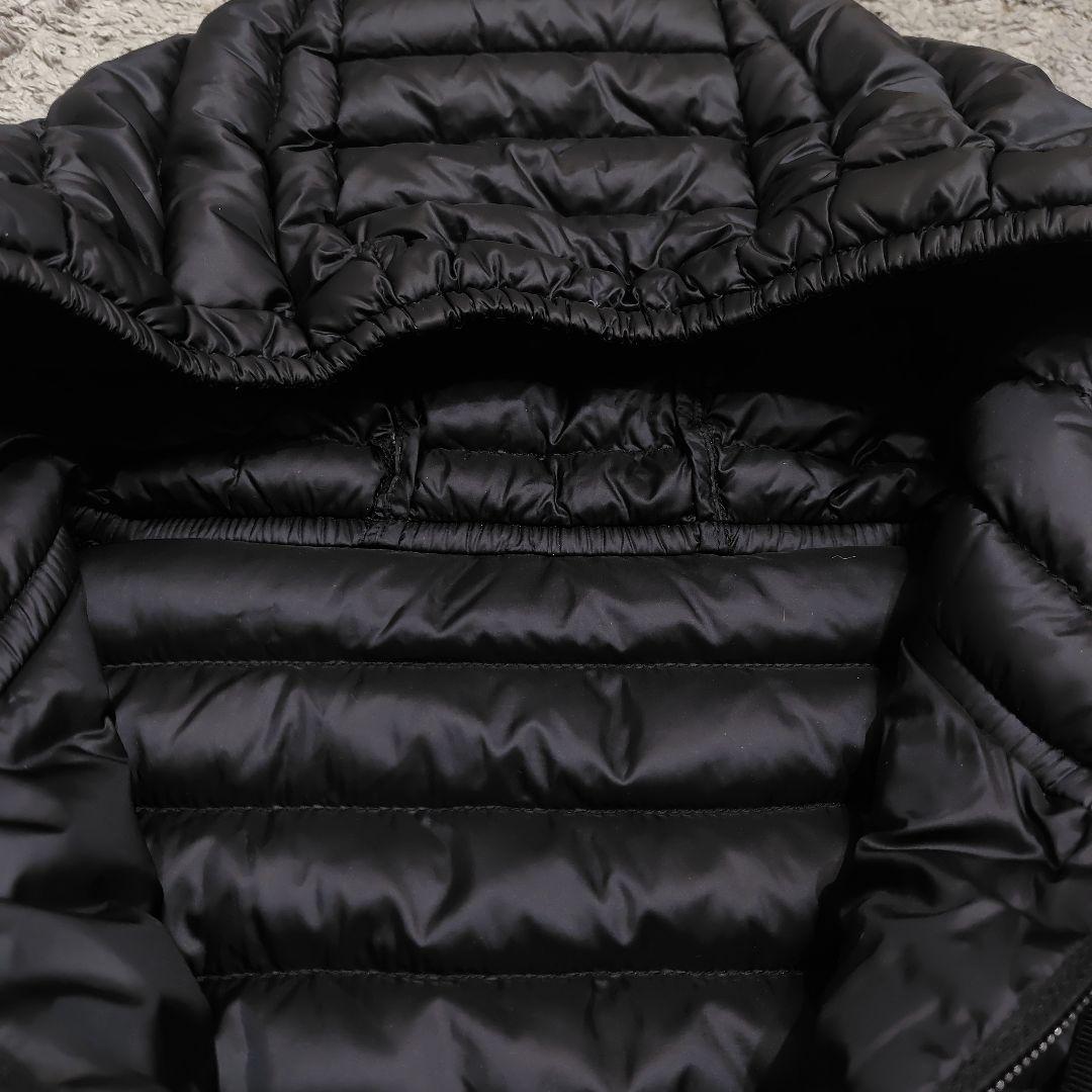 chie様用 モンクレール Barbel ダウンジャケット 黒 - メルカリ