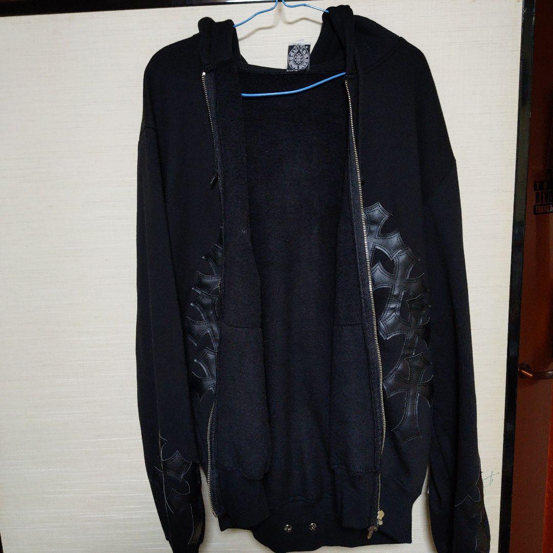 十字架　クロス　黒　パーカー　韓国土産