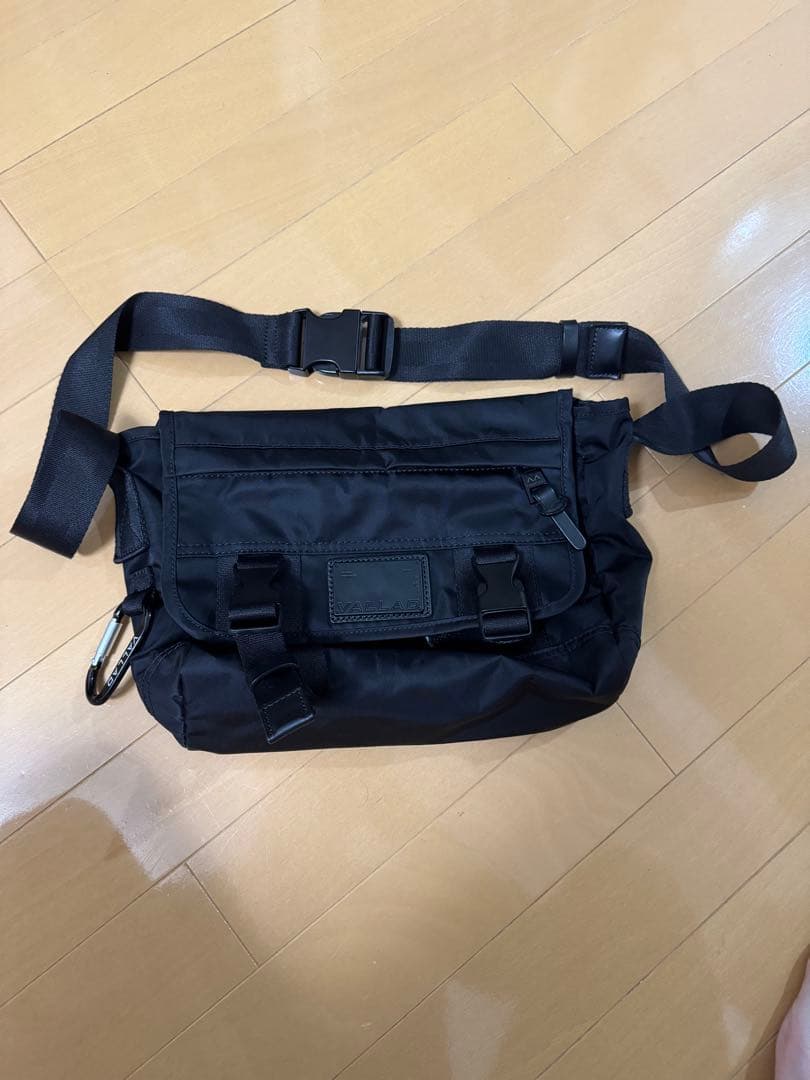 VALLAD × MAKAVELIC メッセンジャーバッグ