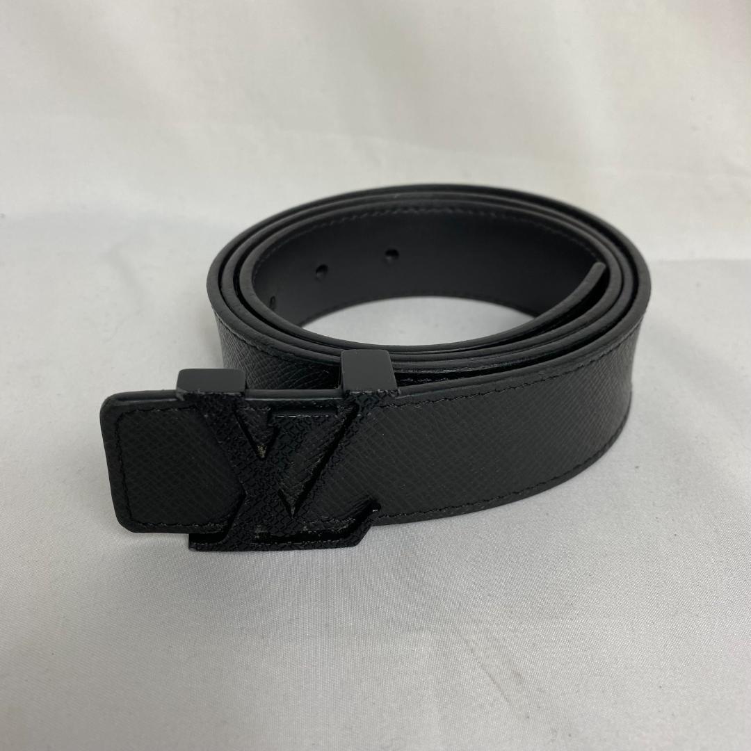 LOUIS VUITTON ルイヴィトン タイガ LV イニシャル ロゴ 黒