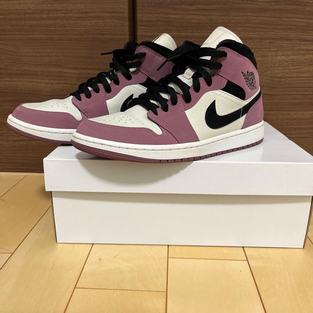 靴 Nike WMNS Air Jordan 1 Mid \
