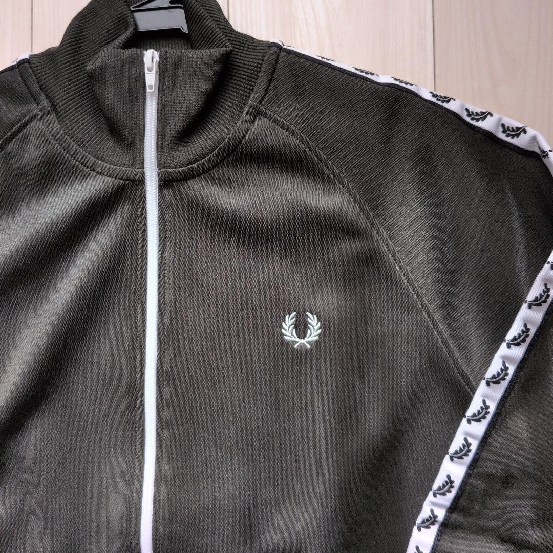 Fred Perry ダークグリーン ジャケット