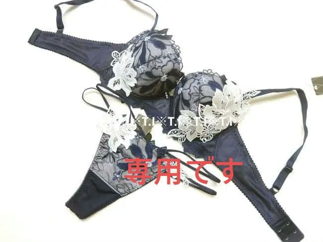 サルート/プラダを着た悪魔　D65＆ソングショーツM　KO　96他1点