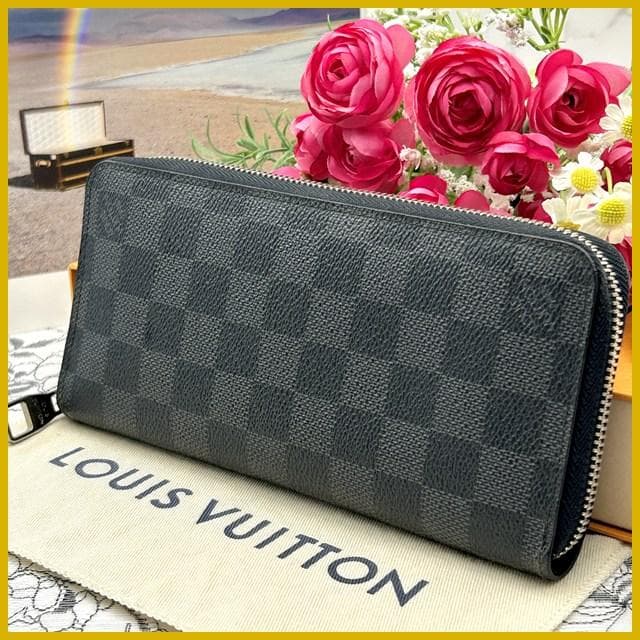 ★極美品★　ルイヴィトン　ダミエグラフィット　ヴェルティカル　ジッピーウォレット
