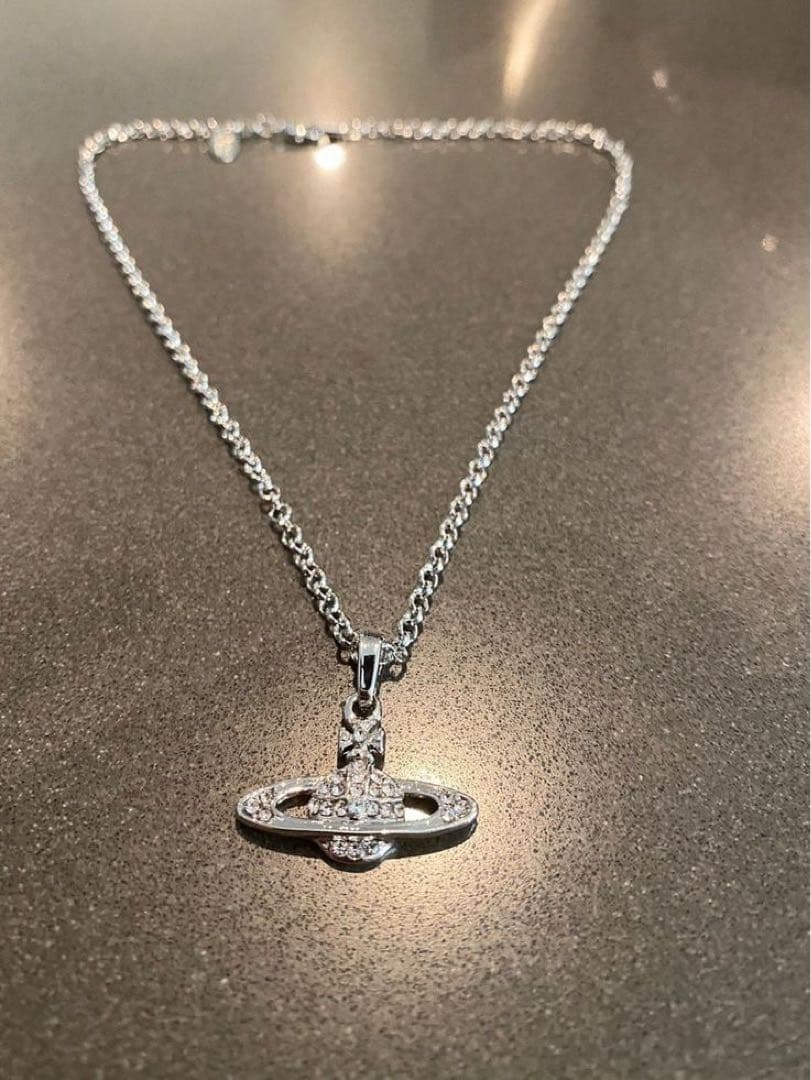 Vivienne Westwood 惑星モチーフ ネックレス - メルカリ