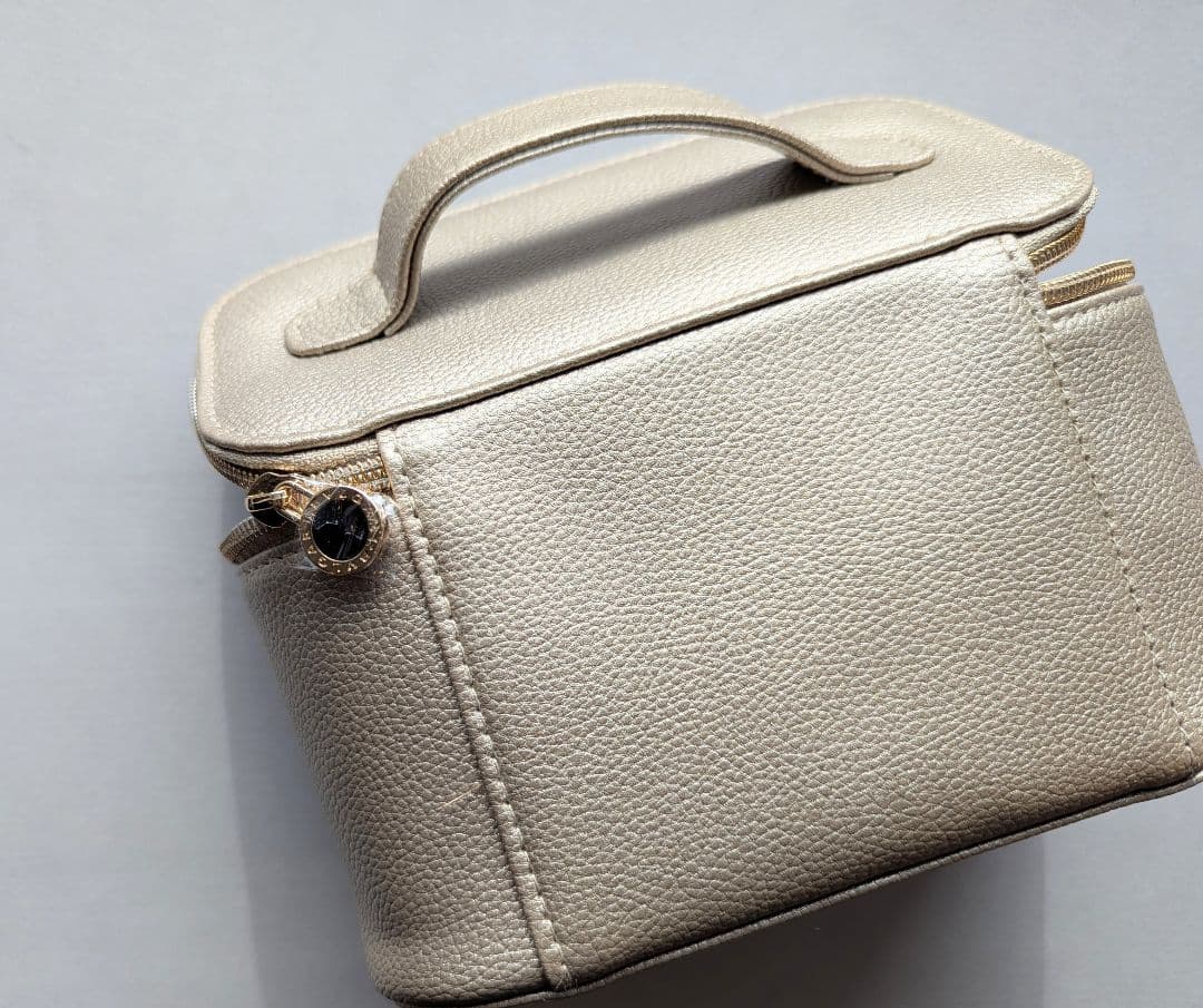 エミレーツ ファーストクラス アメニティ - メルカリ