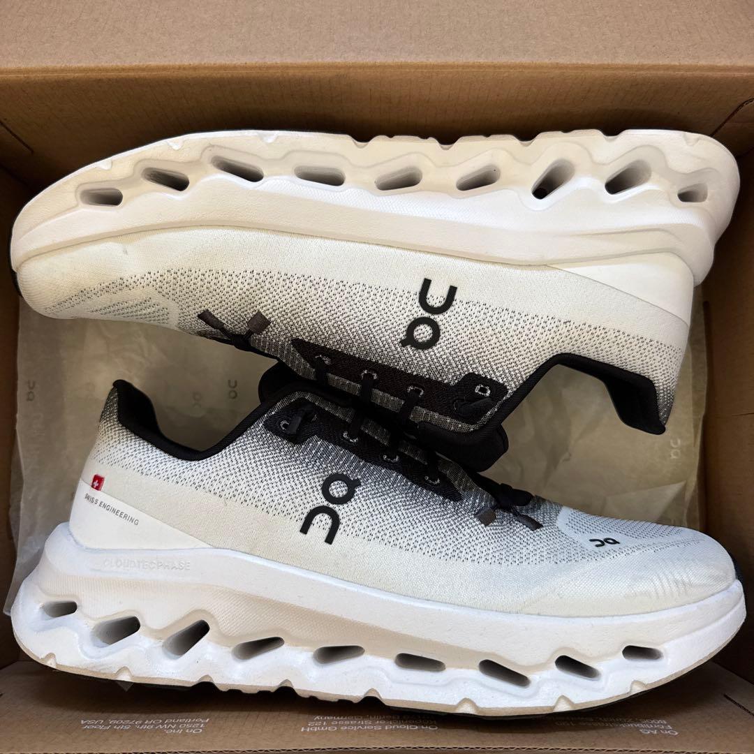 靴 On Cloudtilt BLACK/WHITE