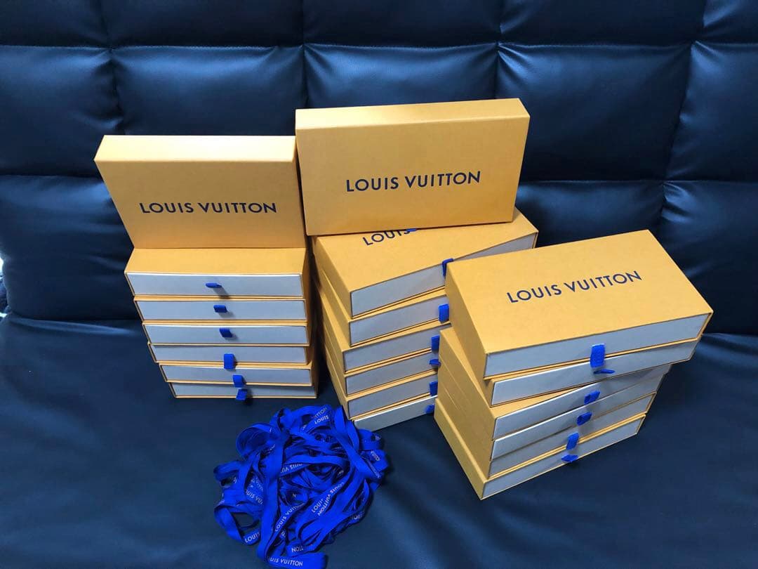 ルイヴィトン　財布箱　携帯ケース箱　20箱　リボン