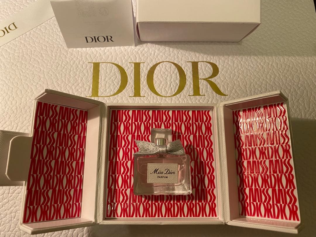 【新品】DIOR/ディオール　限定３点セット&限定ミニ香水　サンクルール