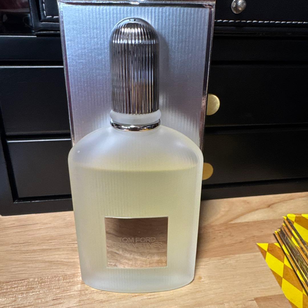トムフォード　グレイ　ベチバーオードパルファム50ml