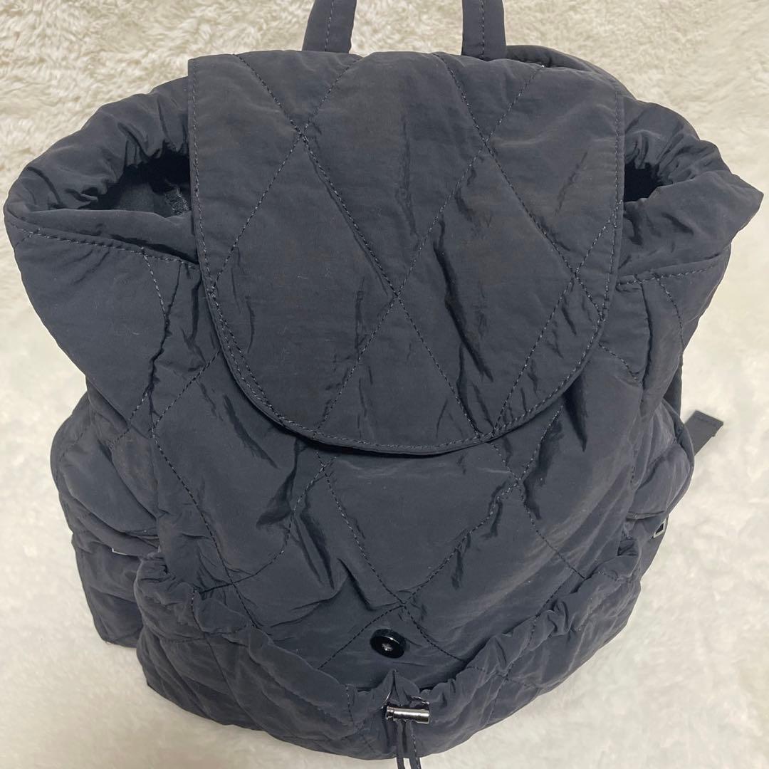 しまむら mumu キルティング BIG軽量リュック ブラック - メルカリ