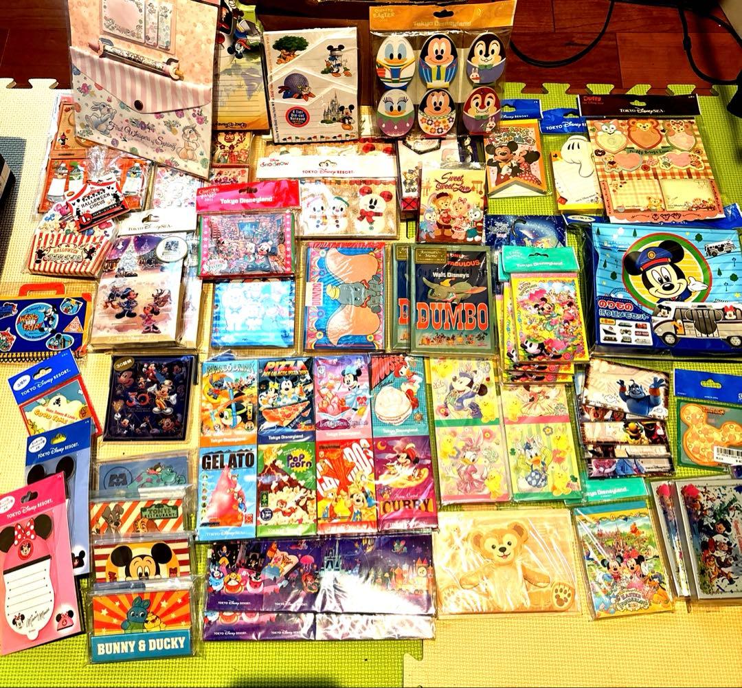 ディズニーメモ・ふせんまとめ　40冊以上 ディズニープリンセス ブック型付箋 ふせん 文房具 メモ帳 - メルカリ