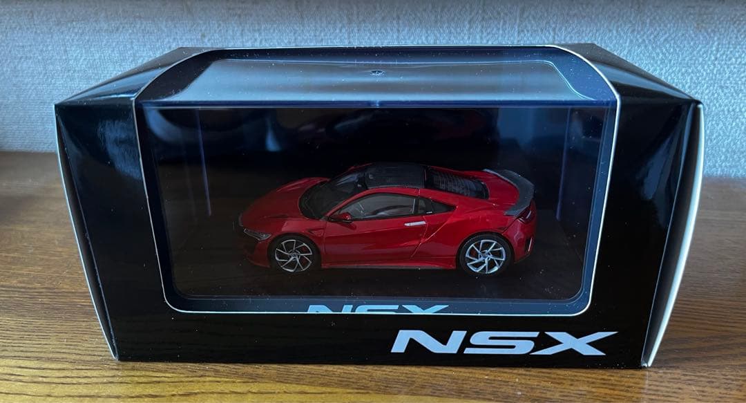 NSX 1/43ディスプレイモデル バレンシアレッド・パール ミニカー 模型