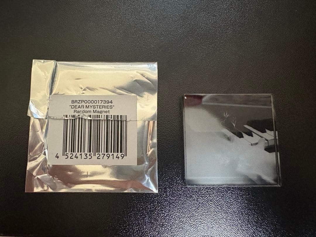 エンドレス】TOMOO “DEAR MYSTERIES”ランダムマグネット - メルカリ