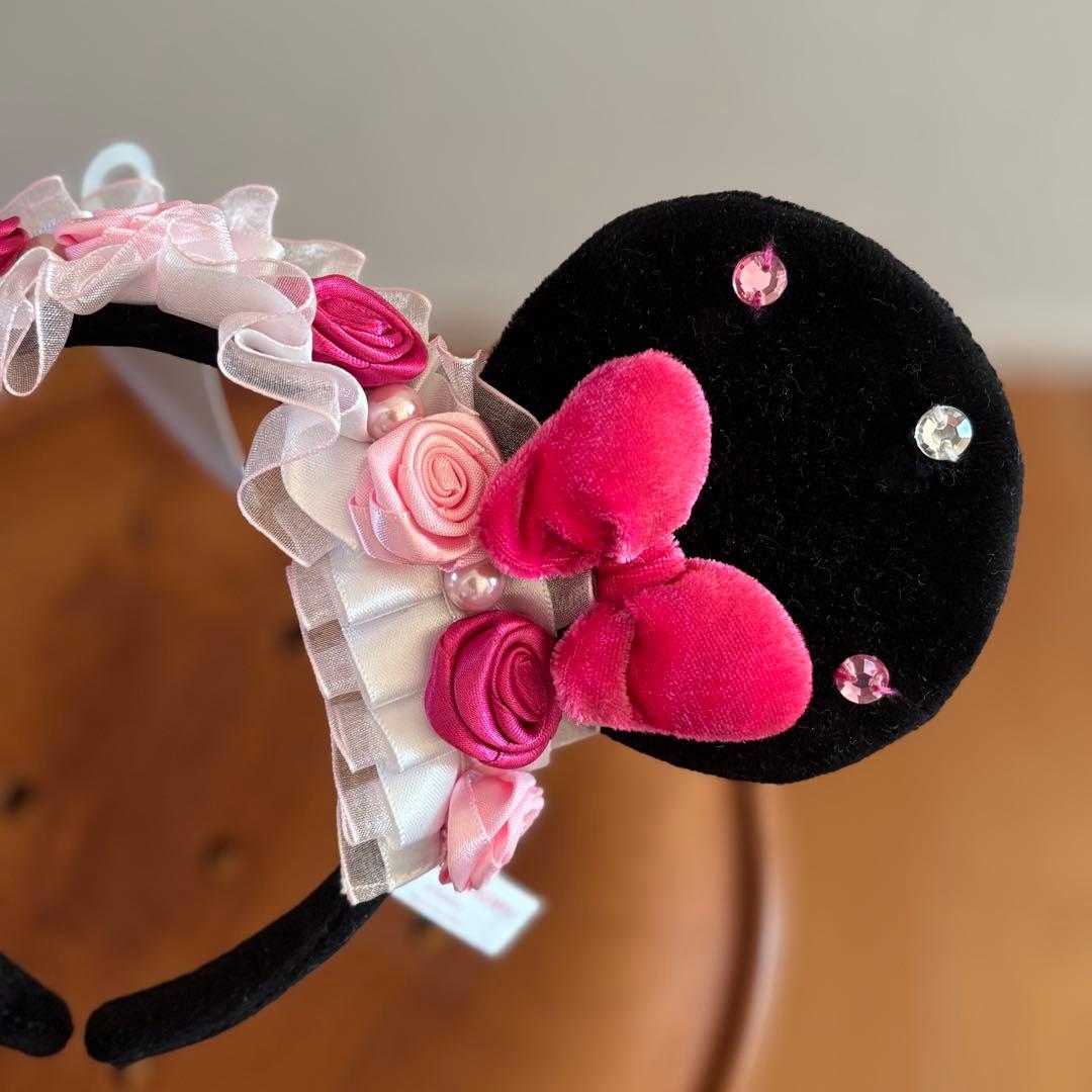 新品 タグ付き！ミニーちゃん カチューシャ 薔薇 ピンクリボン