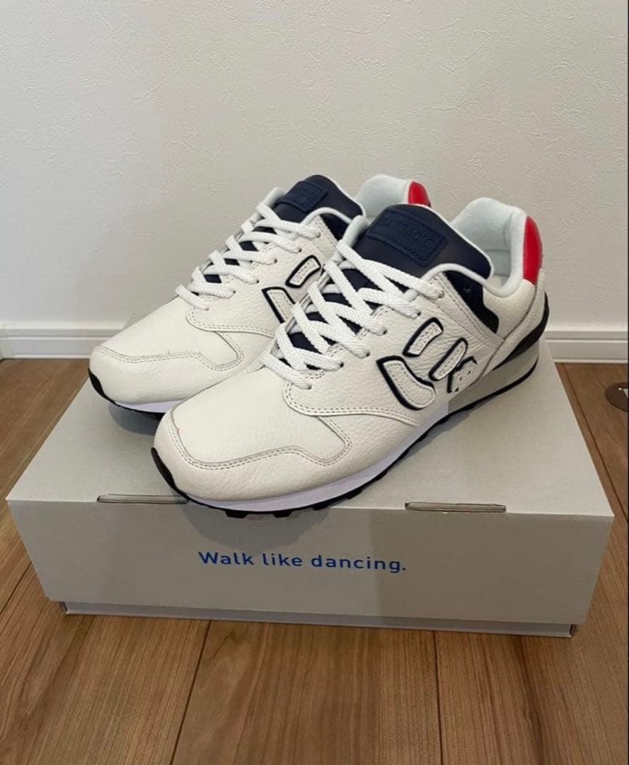 にゅ～ず『トリコロール』10周年記念モデル スニーカー　サンガッチョ