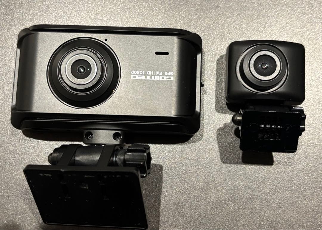 ドライブレコーダー COMTEC ZDR035 前後2カメラ - メルカリ
