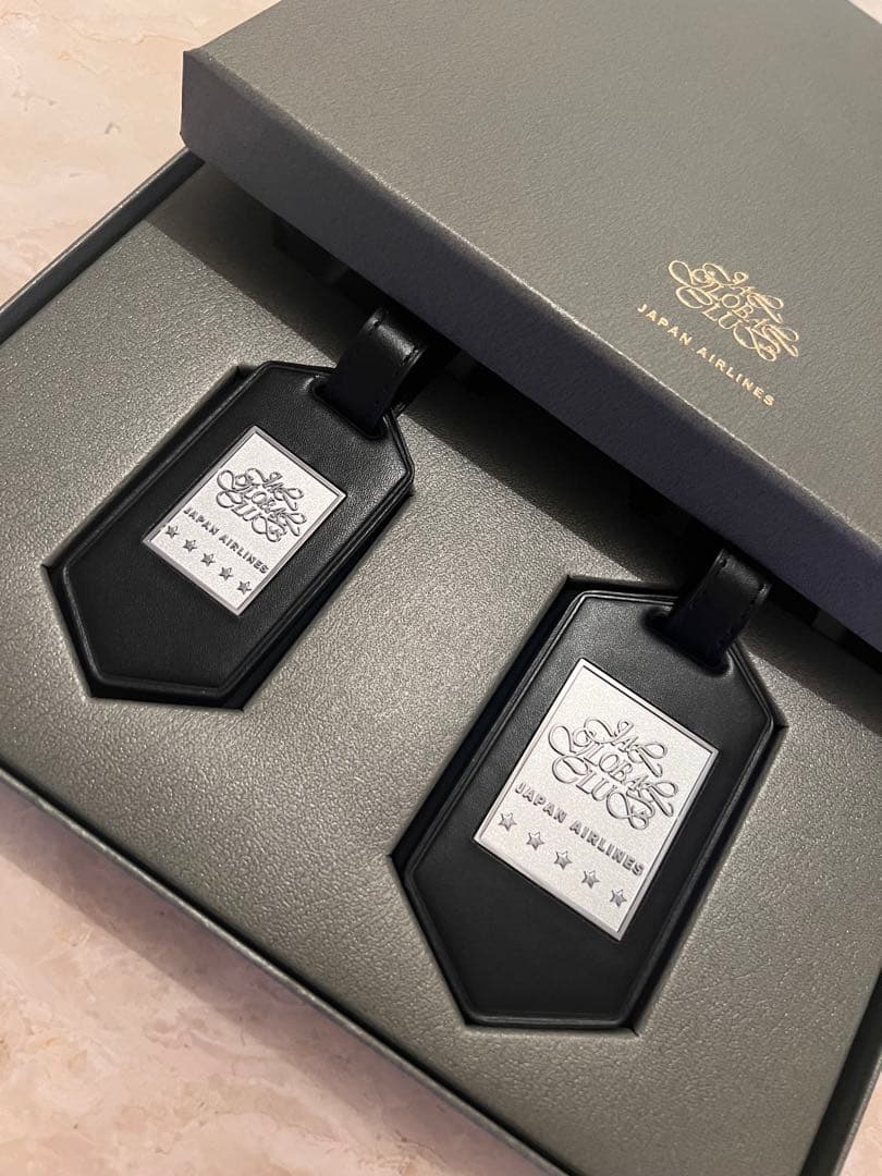 JAL 最高スティタス 黒亀タグJGCファイブスターネームプレート2個セット