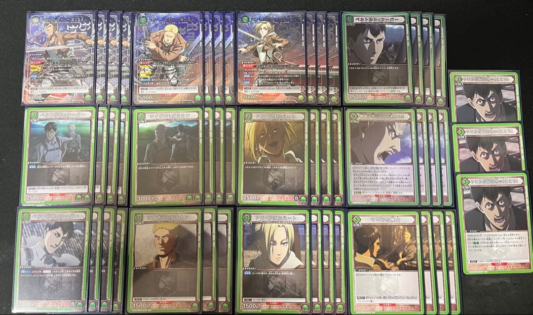 ユニオンアリーナ進撃の巨人　マーレの戦士フルパラデッキ　スリーブ付き