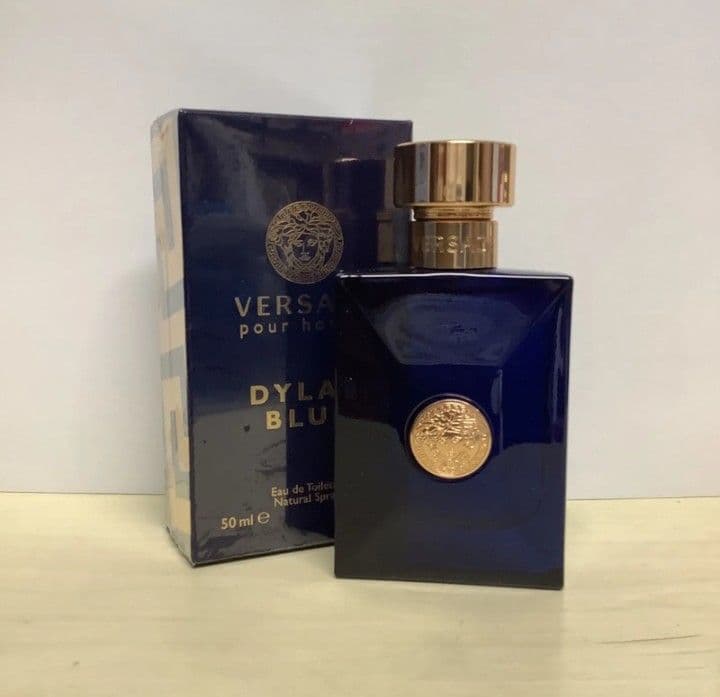 新品未使用　ヴェルサーチ VERSACEディランブルー　オードトワレ　50ml