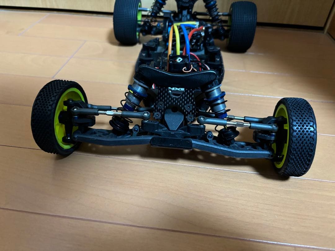 Associated RC10 B7 メカ類付き スペアパーツ多数 - メルカリ