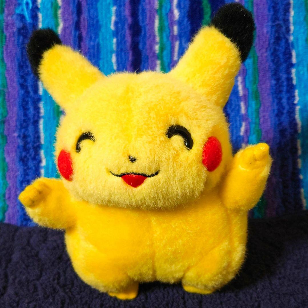 初期のピカチュウ ぬいぐるみ