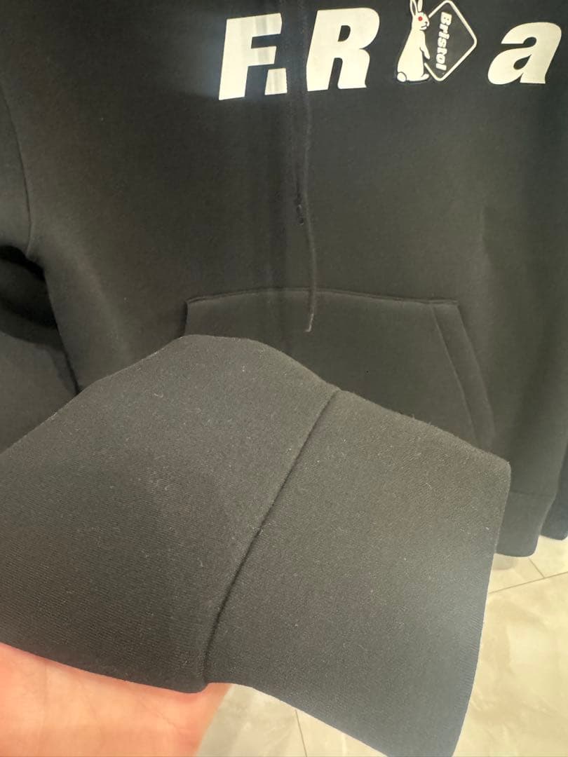 F.C.Real Bristol×FR2コラボ/パーカーMサイズ