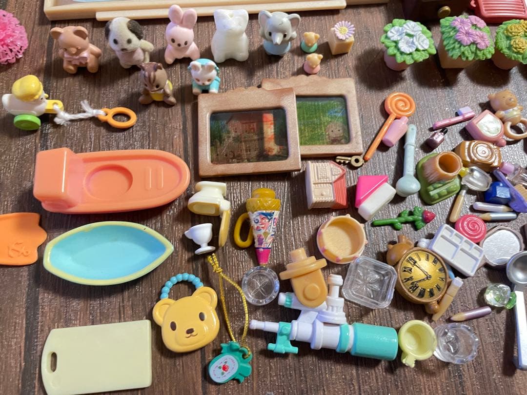 シルバニア ぶどうの森のおうち 家具・小物まとめ売り約300個 - メルカリ