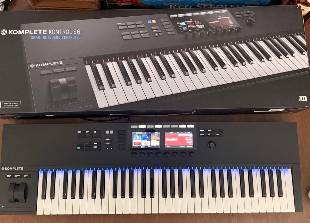 Komplete Kontrol S61 MK2 使用極少 美品