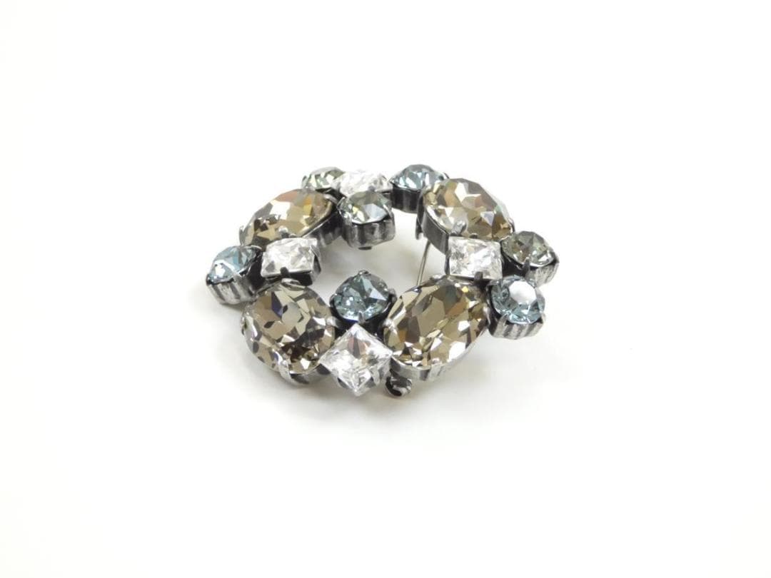 美品☆FOXEY ラインストーンブローチ ローズ ビジュー