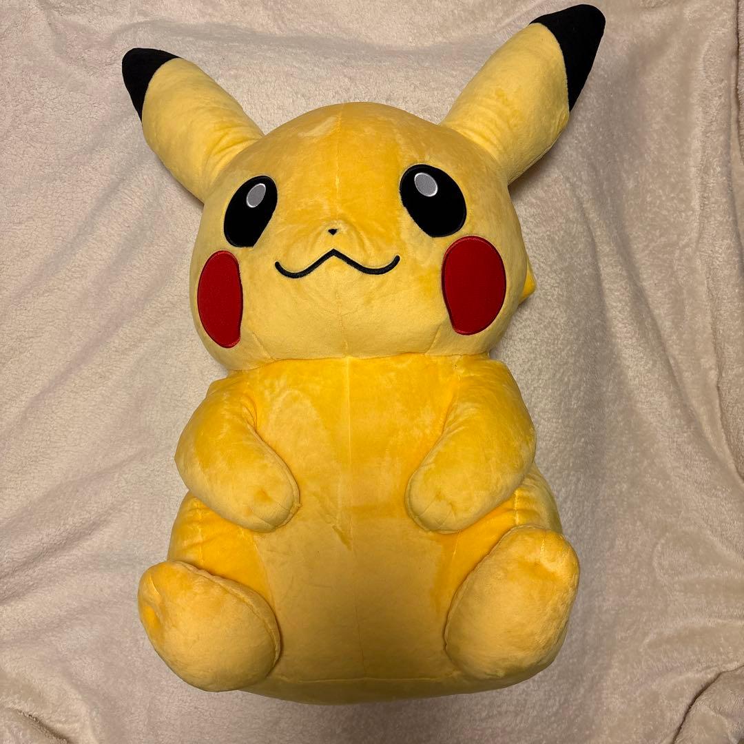ポケモンセンター　ピカチュウ ぬいぐるみ　28インチ　レア Amazon.co.jp: ポケモンセンターオリジナル ぬいぐるみ ピカチュウ28