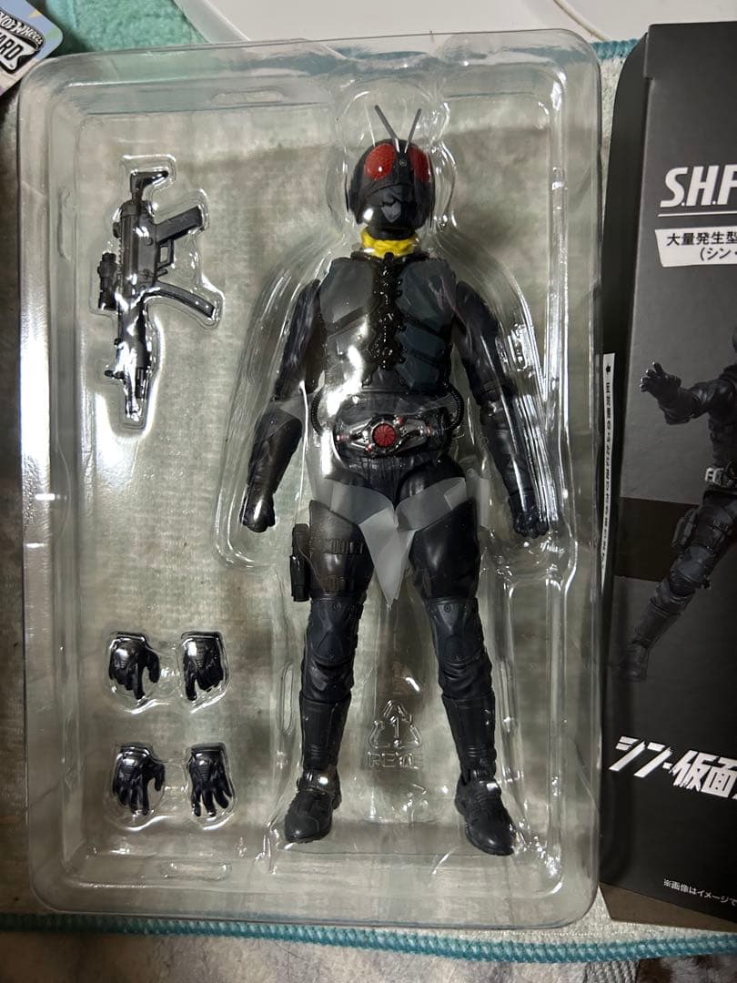 S.H.Figuarts シン 仮面ライダー 大量発生型相変異 バッタ オーグ