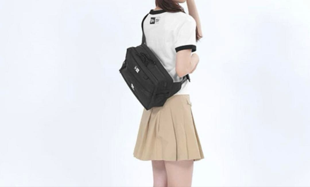 NEW ERA(R) × MARY QUANTスクエア ボディバッグ（ブラック） - メルカリ