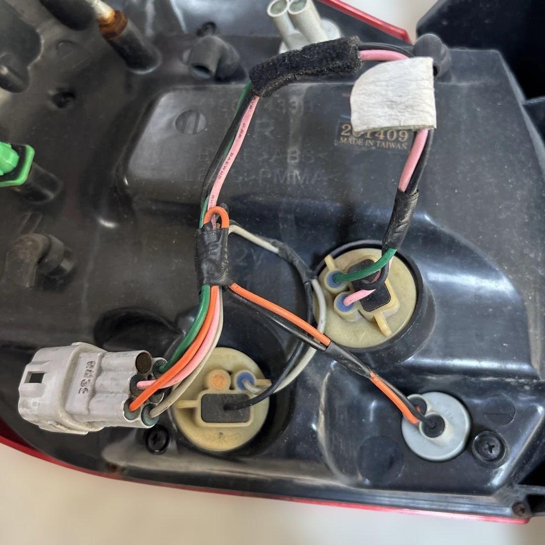 スバルSUBARU GP型テールライト LED左右セット 日本製COLIN社外品