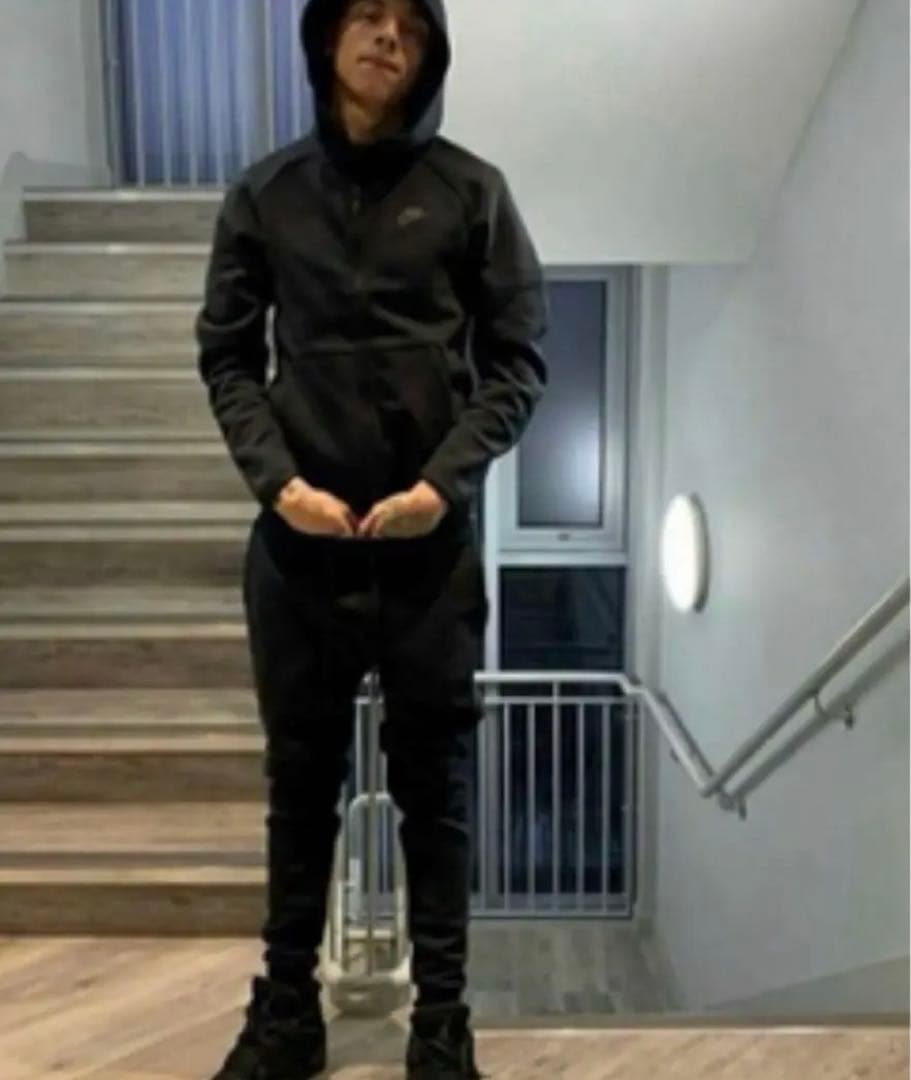 ナイキテックフリースセットアップUKドリルセントラルシーWatson yzerr