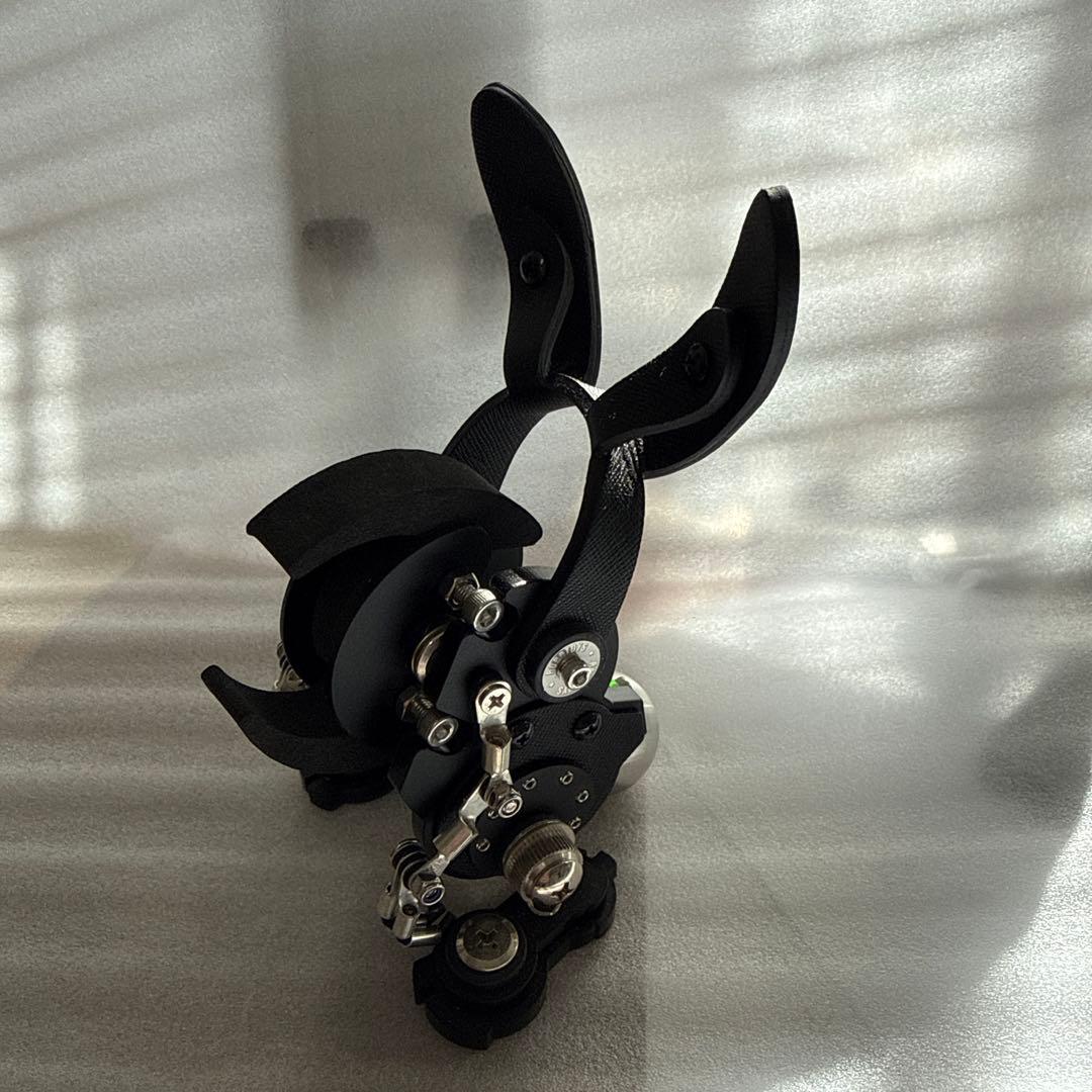 アップルウォッチがロボットに変身！一瞬で心を奪うインテリアウォッチスタンド アップルウォッチがロボットに変身！一瞬で心を奪うインテリアウォッチ