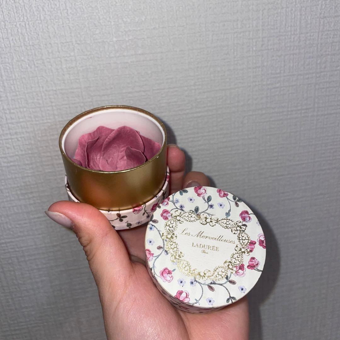 ラデュレ 花びらチーク - メルカリ