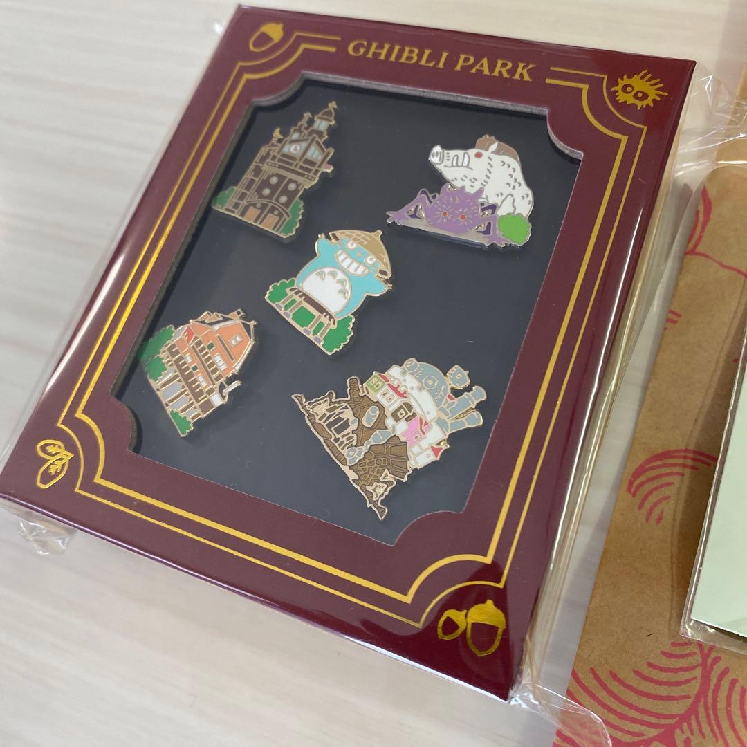 ジブリパーク ピンバッジセット & アリエッティボタン - メルカリ