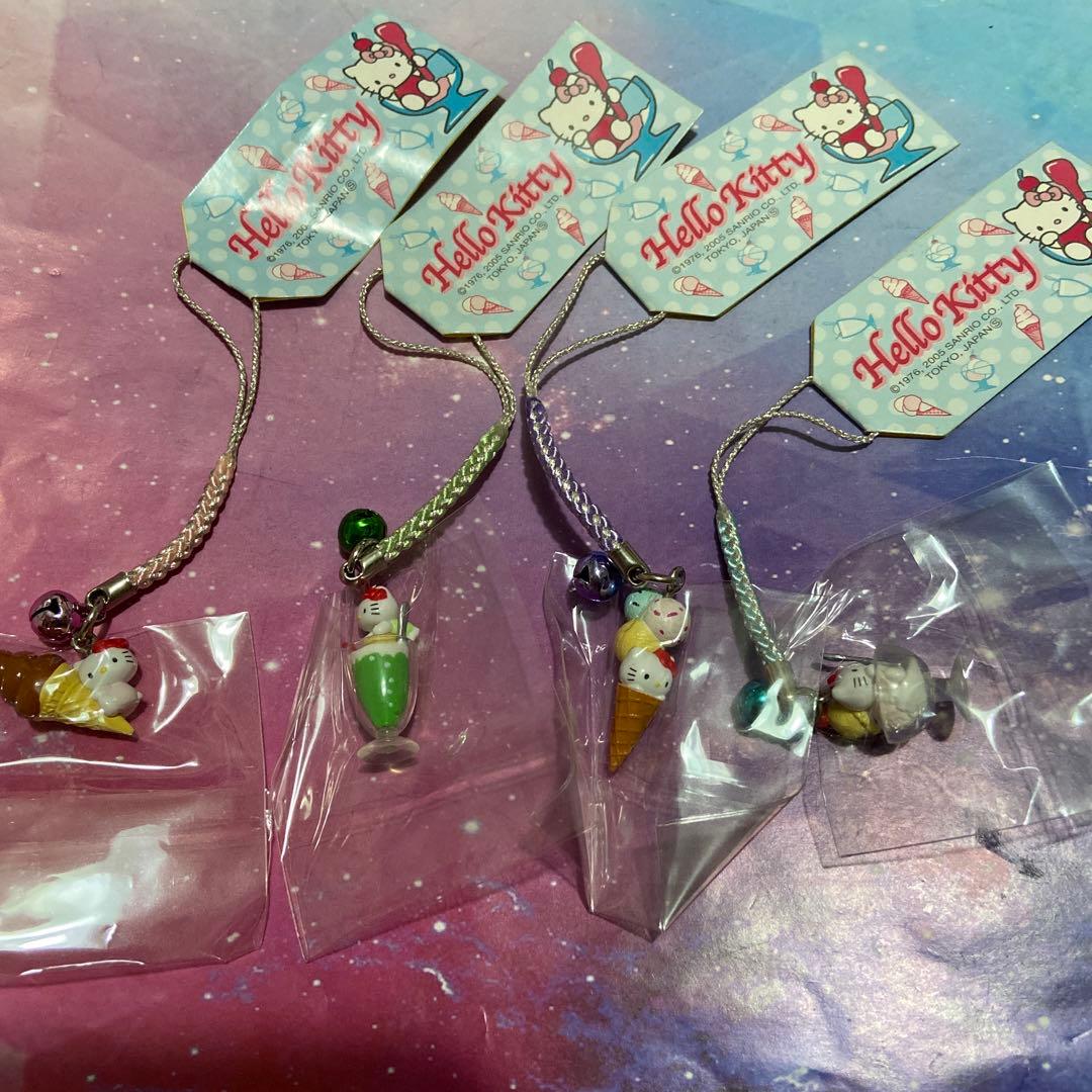 【最終値下げ】ハローキティ♡レトロ　根付け4種セット